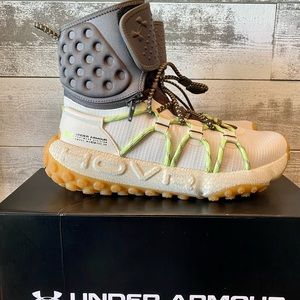 Under Armour UA HOVR Summit Fat Tire Cuff Hiking Shoes 3022945-101 Mens Sz. 9.5